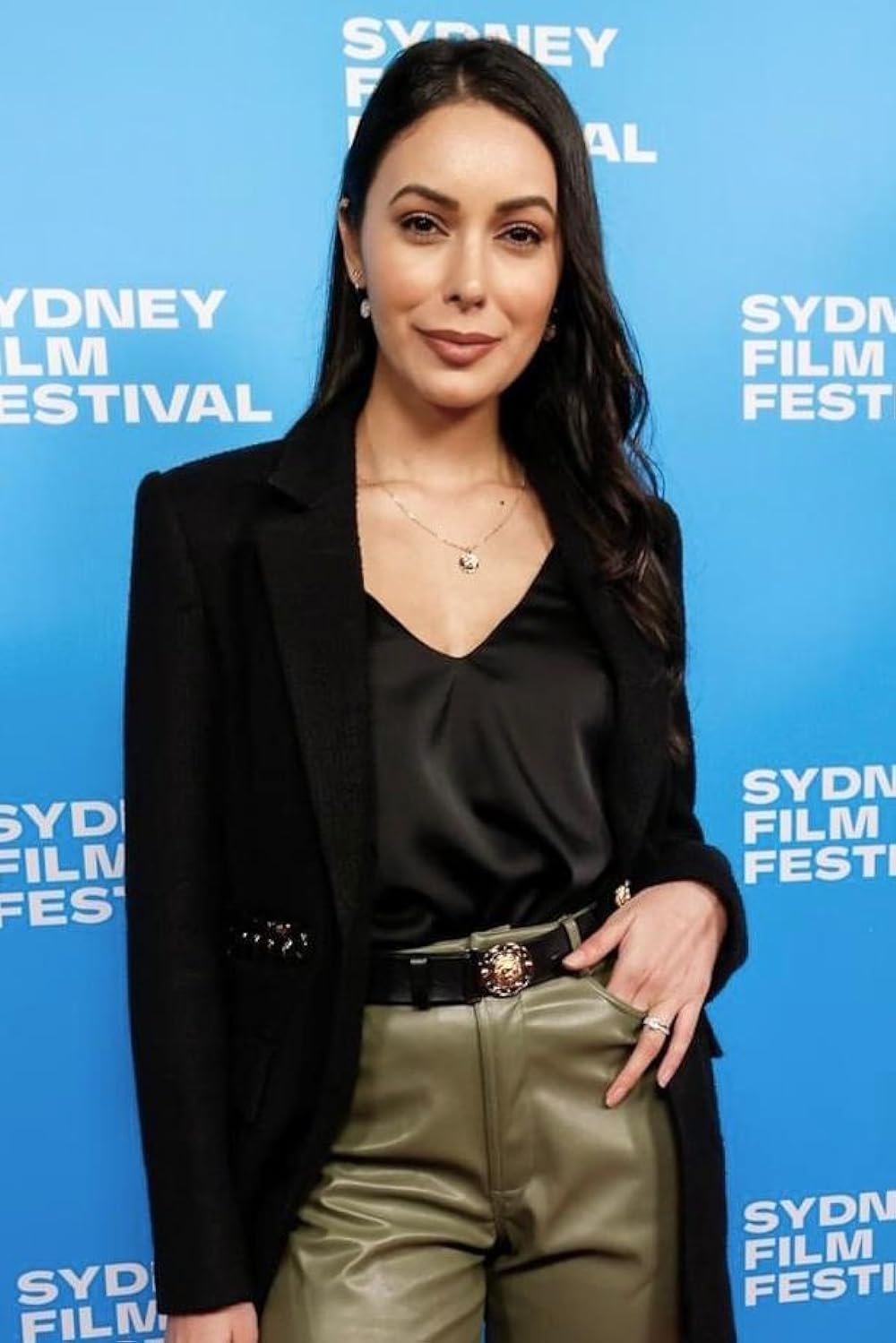 actor Rina Mousavi large photo