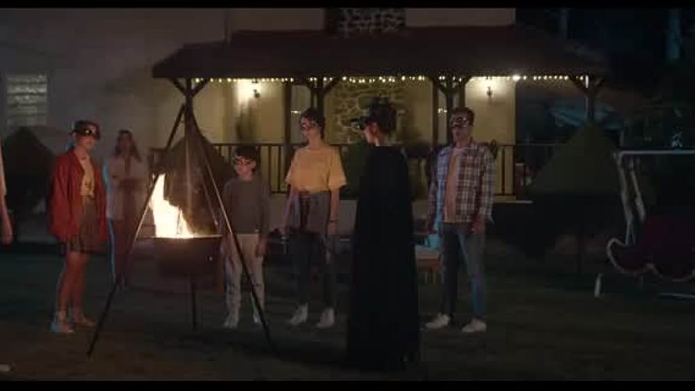 actor Ecrin Su Çoban large photo