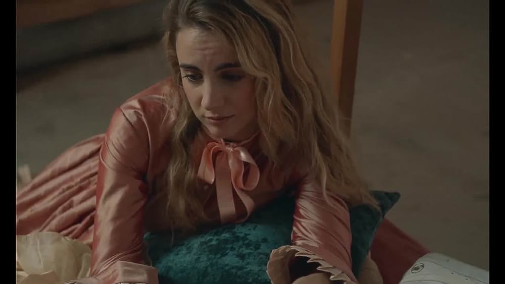 actor Helena Ezquerro large photo