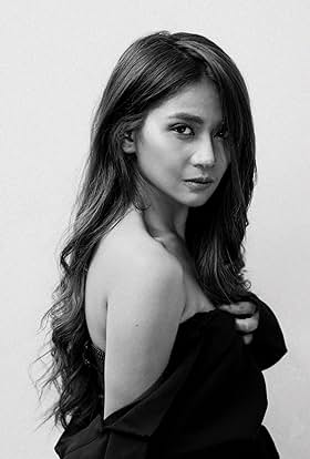 actor Carissa Viaje large photo