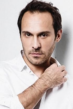 actor Yannick Choirat large photo