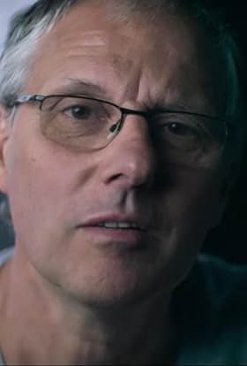 actor Alex Lewis large photo