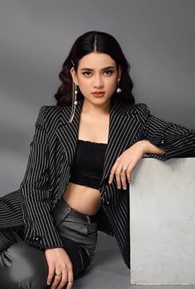 actor Pam Gonzales large photo