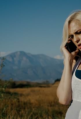 actor Amanda Cavanagh large photo