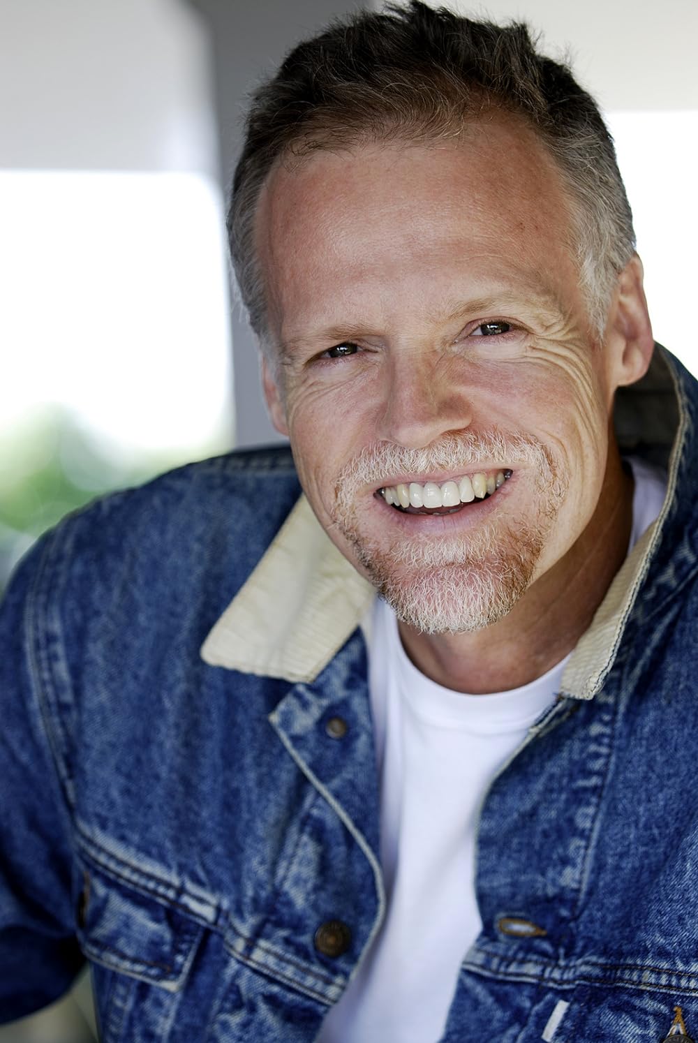 actor Mark Laing large photo