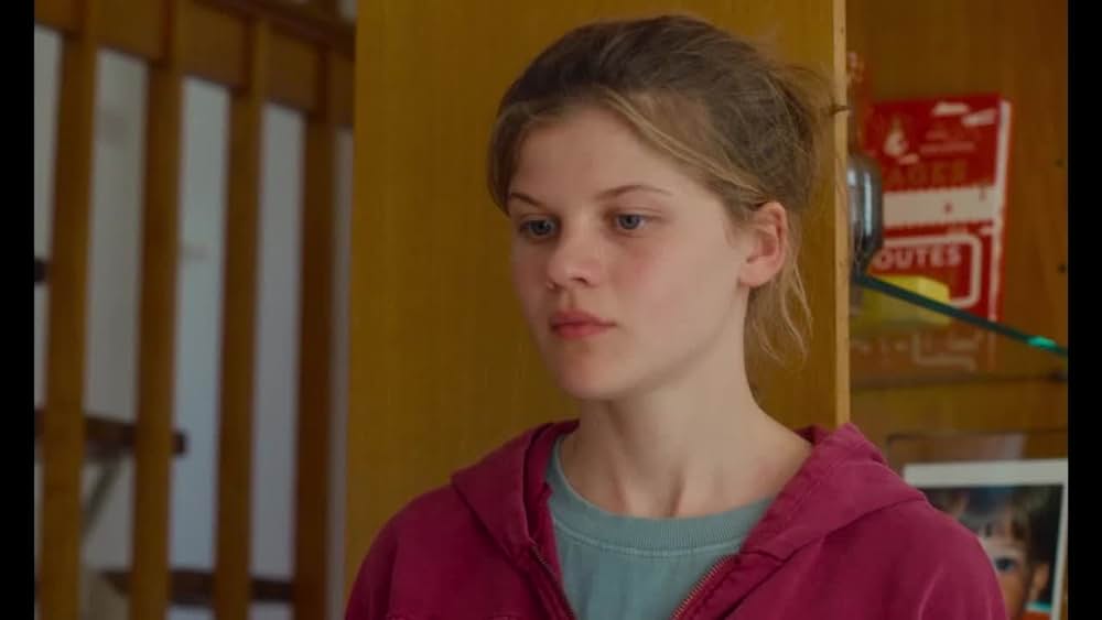 actor Céleste Brunnquell large photo