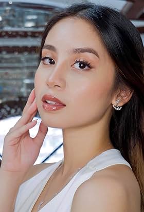 actor Kate Yalung large photo