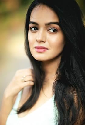 actor Aditi Sanwal large photo