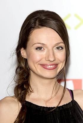 actor Julia Hartmann large photo