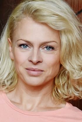 actor Isabell Gerschke large photo