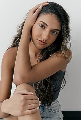 actor Lauren Campbell large photo