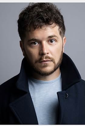 actor Oliver Lee large photo