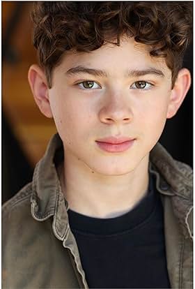 actor Romyn Smith large photo