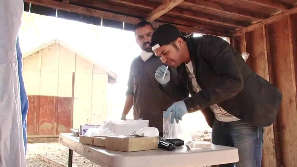 actor Carlos Manzo large photo