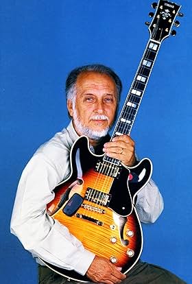 actor Roberto Menescal large photo