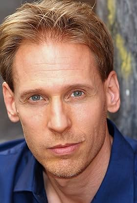 actor Bruce Linser large photo