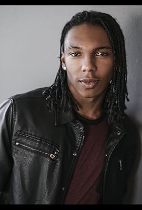 actor Sacaiah Shaw large photo