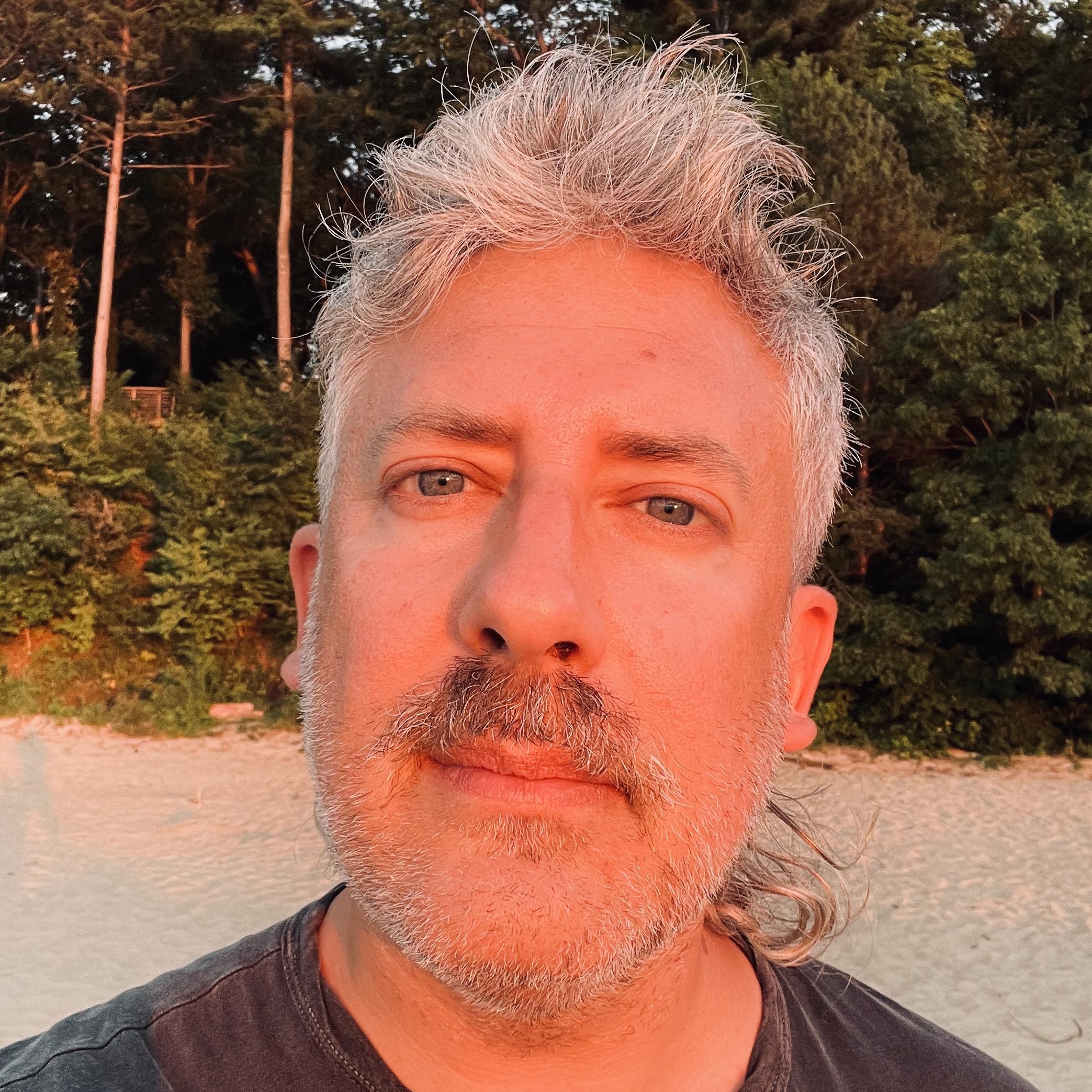 actor Michael Mandell large photo