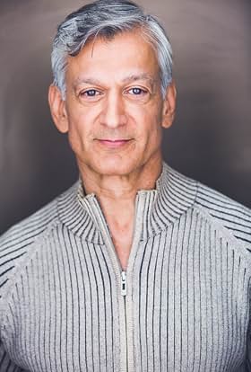 actor James Joseph Aquino large photo