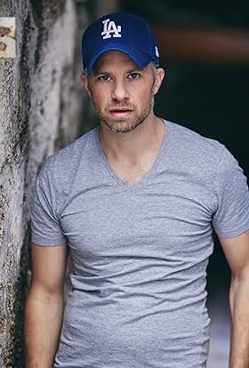 actor Roman Roth large photo