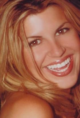 actor Nikki Martin large photo