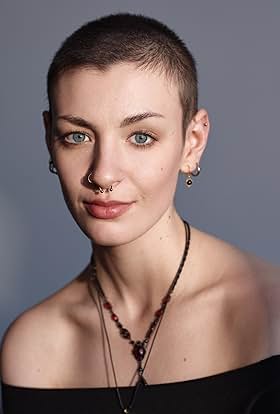 actor Em Bleby large photo