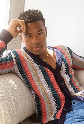 actor Grant Hall large photo