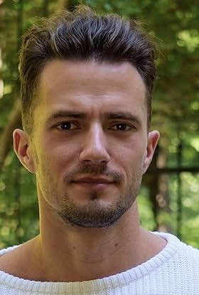 actor Carter Sirianni large photo