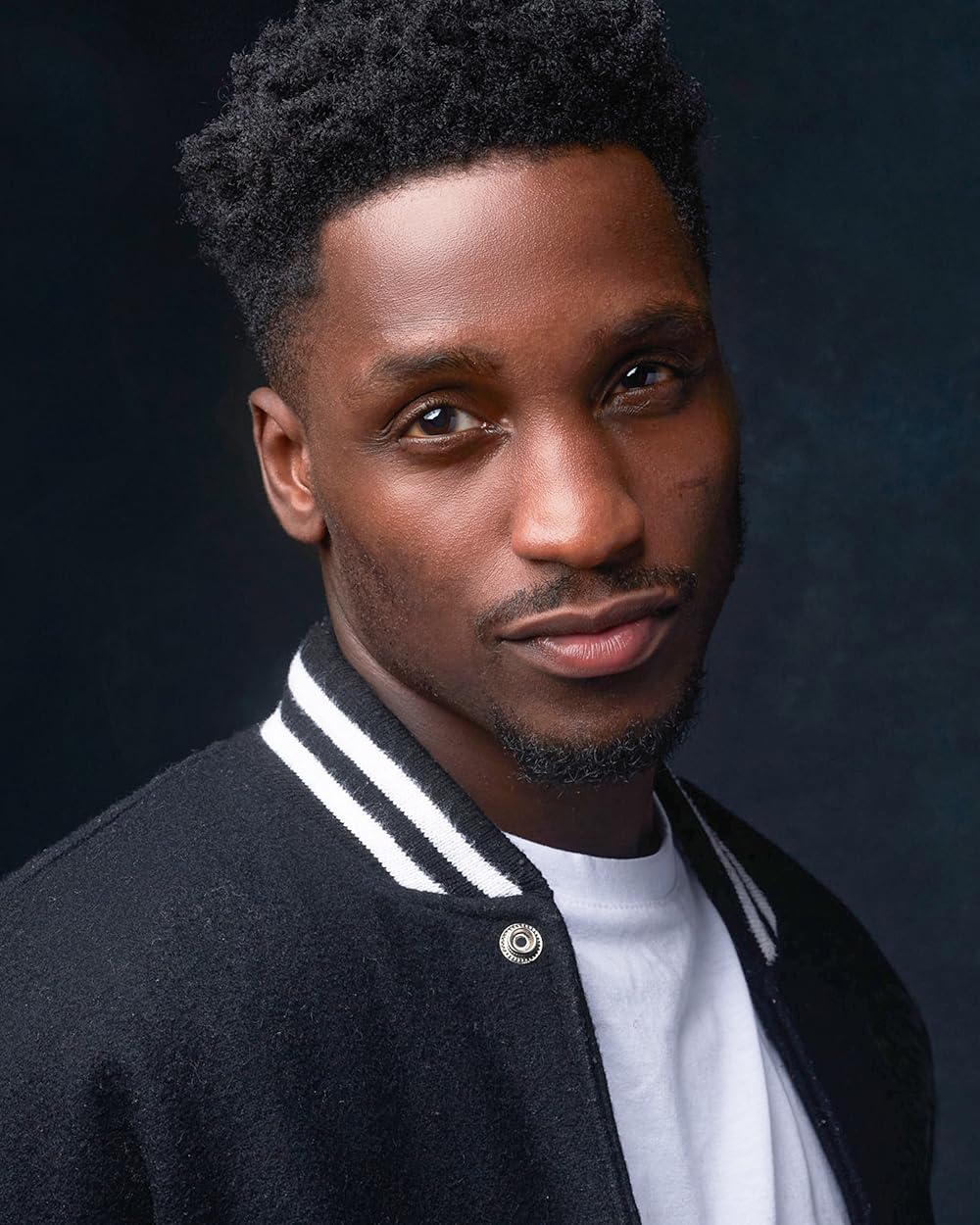 actor Junior Cius large photo