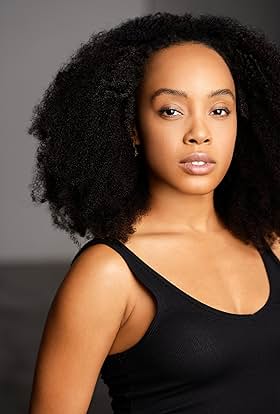 actor Caitlin Rose large photo