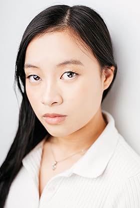 actor Vivian Dao large photo