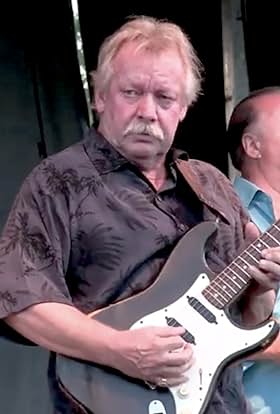 actor Donnie Walsh large photo