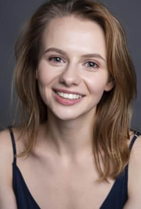 actor Polina Voichenko large photo