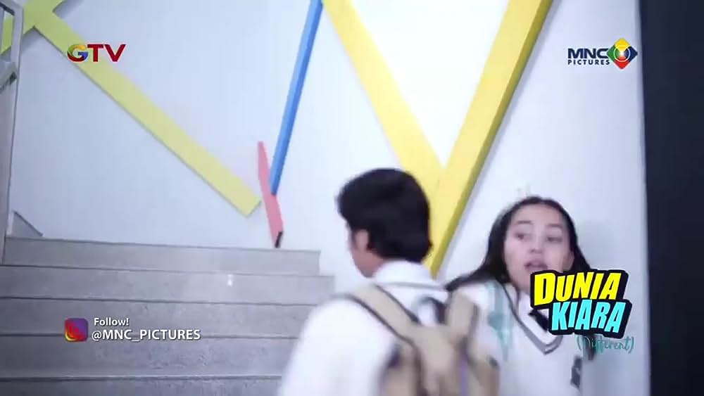 actor Nicole Parham large photo