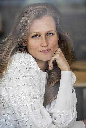 actor Lena Fraifeld large photo