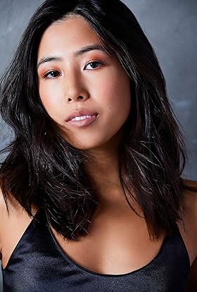 actor Elyse Pham large photo