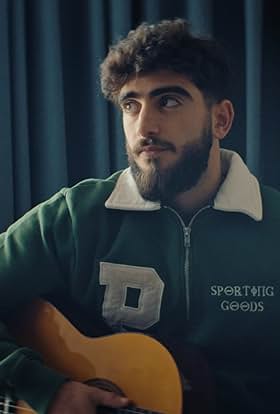 actor Sia Cyrroes large photo