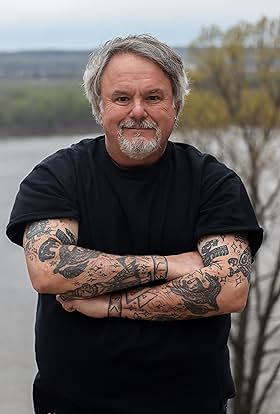 actor Chris Sutton large photo