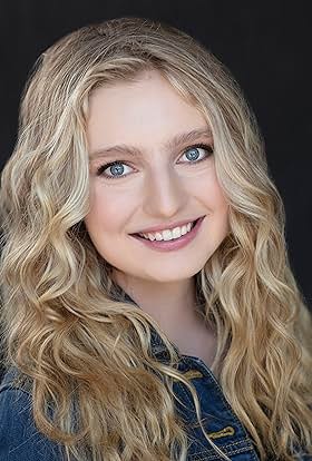 actor Emma Bass large photo