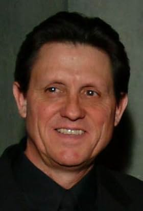 actor Roger Garcia large photo