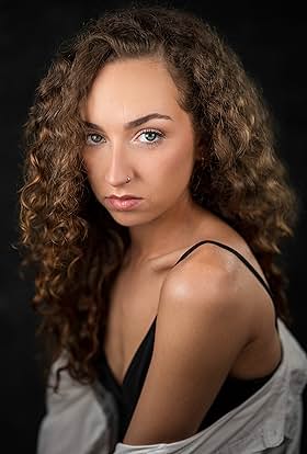 actor Lisa Fanto large photo