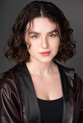 actor Clarissa Cozzoni large photo