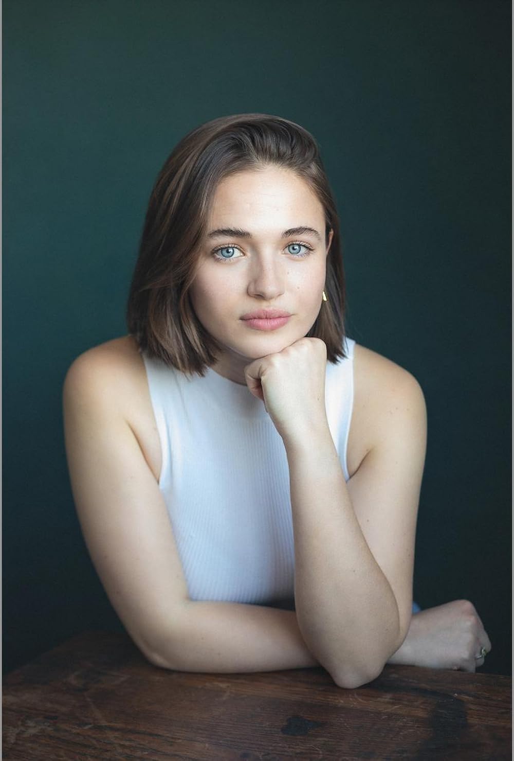 actor Millie Kent large photo