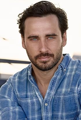 actor Liam McCarthy large photo