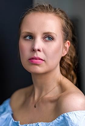 actor Julie Weber large photo