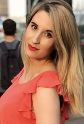 actor Emily Larina large photo