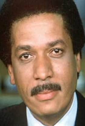 actor Max Robinson large photo