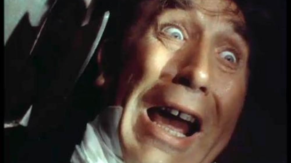 actor Harry Robertson large photo