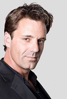 actor Todd Tucker large photo