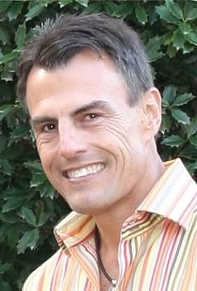 actor John Bryant large photo